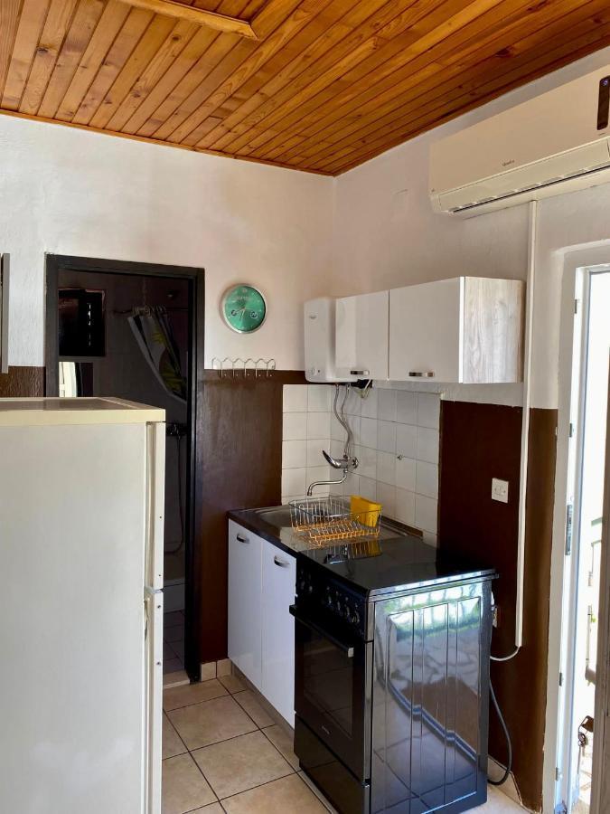 Apartmani Ines Marina Exterior foto