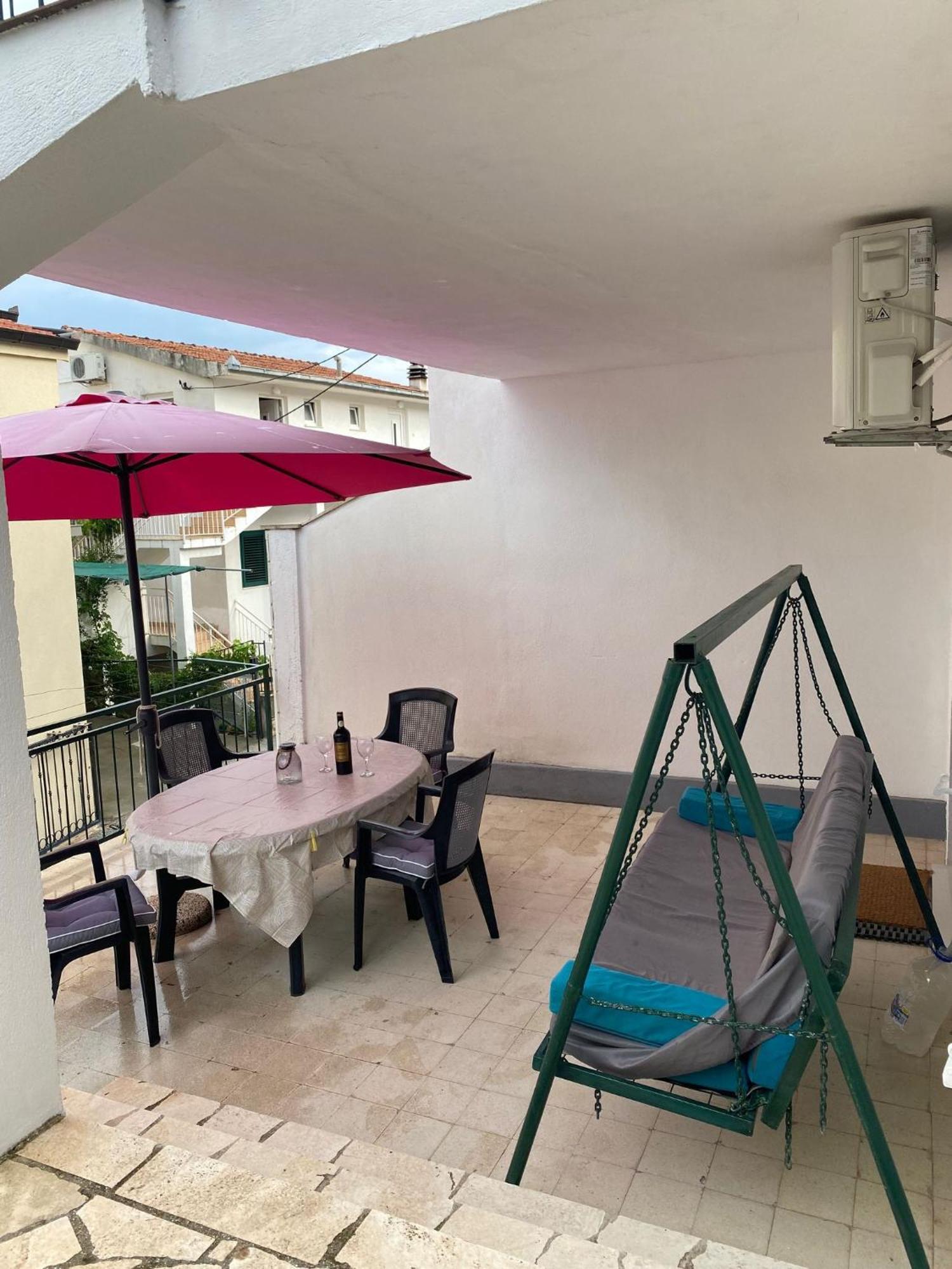 Apartmani Ines Marina Exterior foto