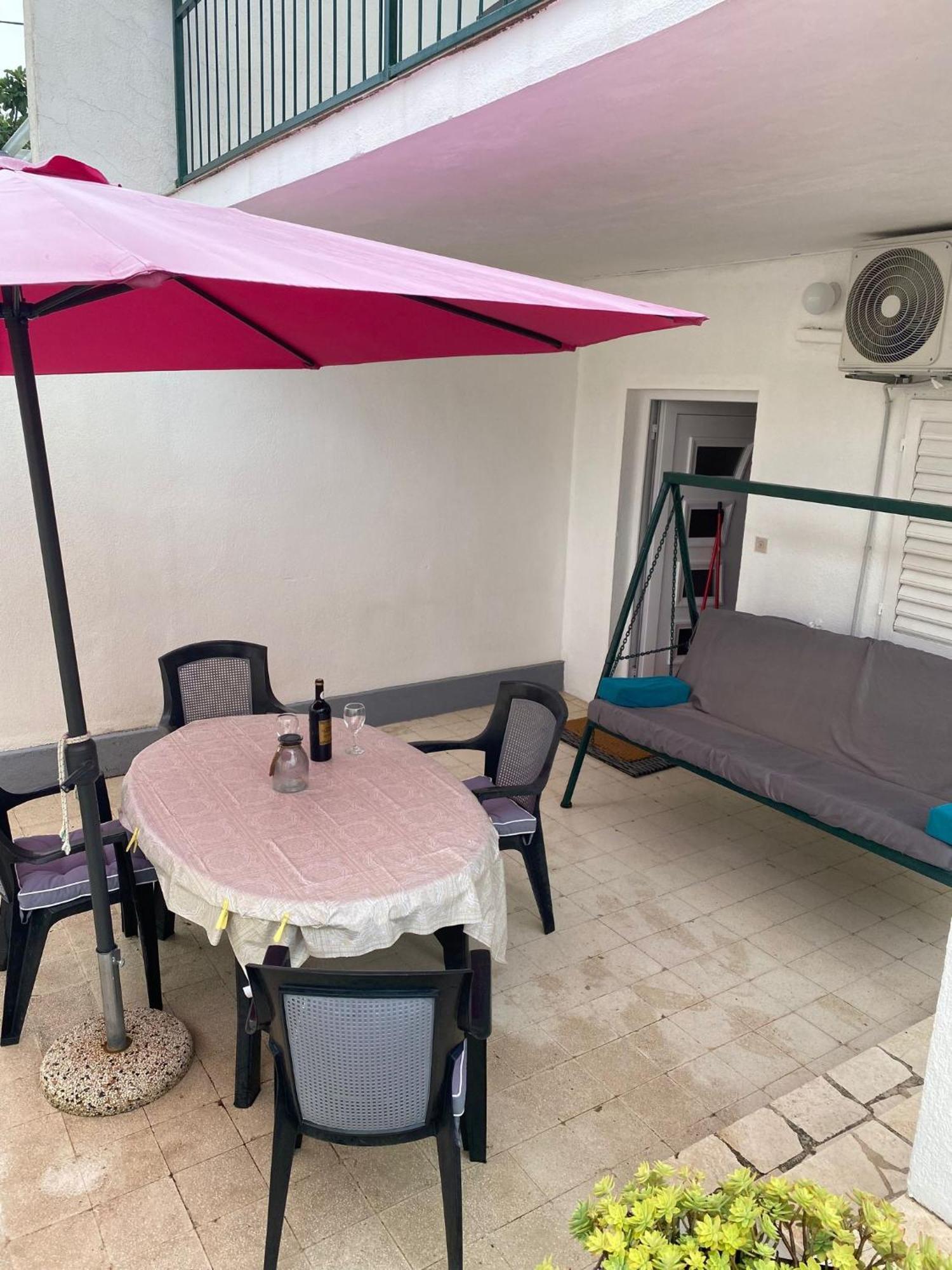 Apartmani Ines Marina Exterior foto