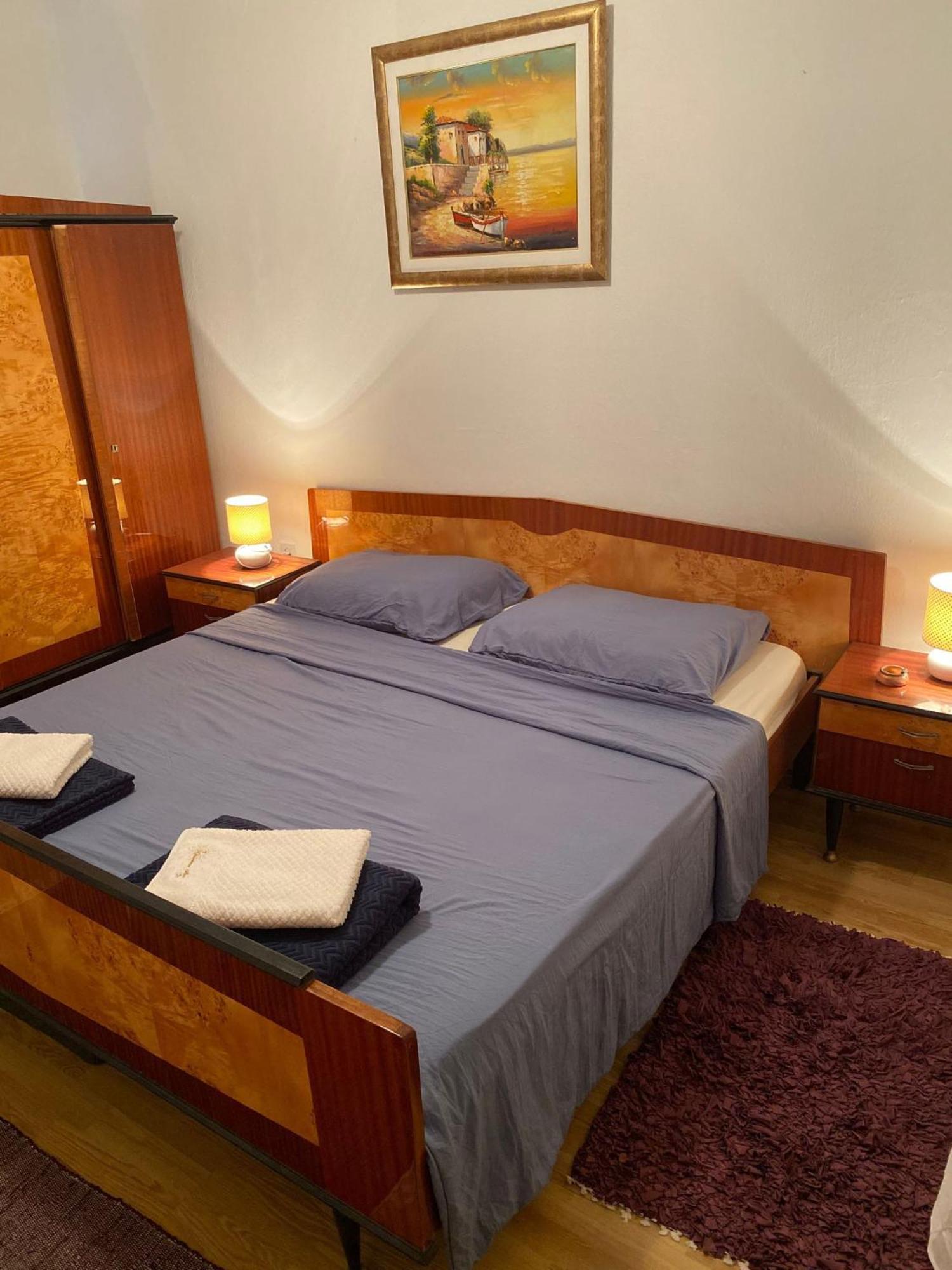 Apartmani Ines Marina Exterior foto