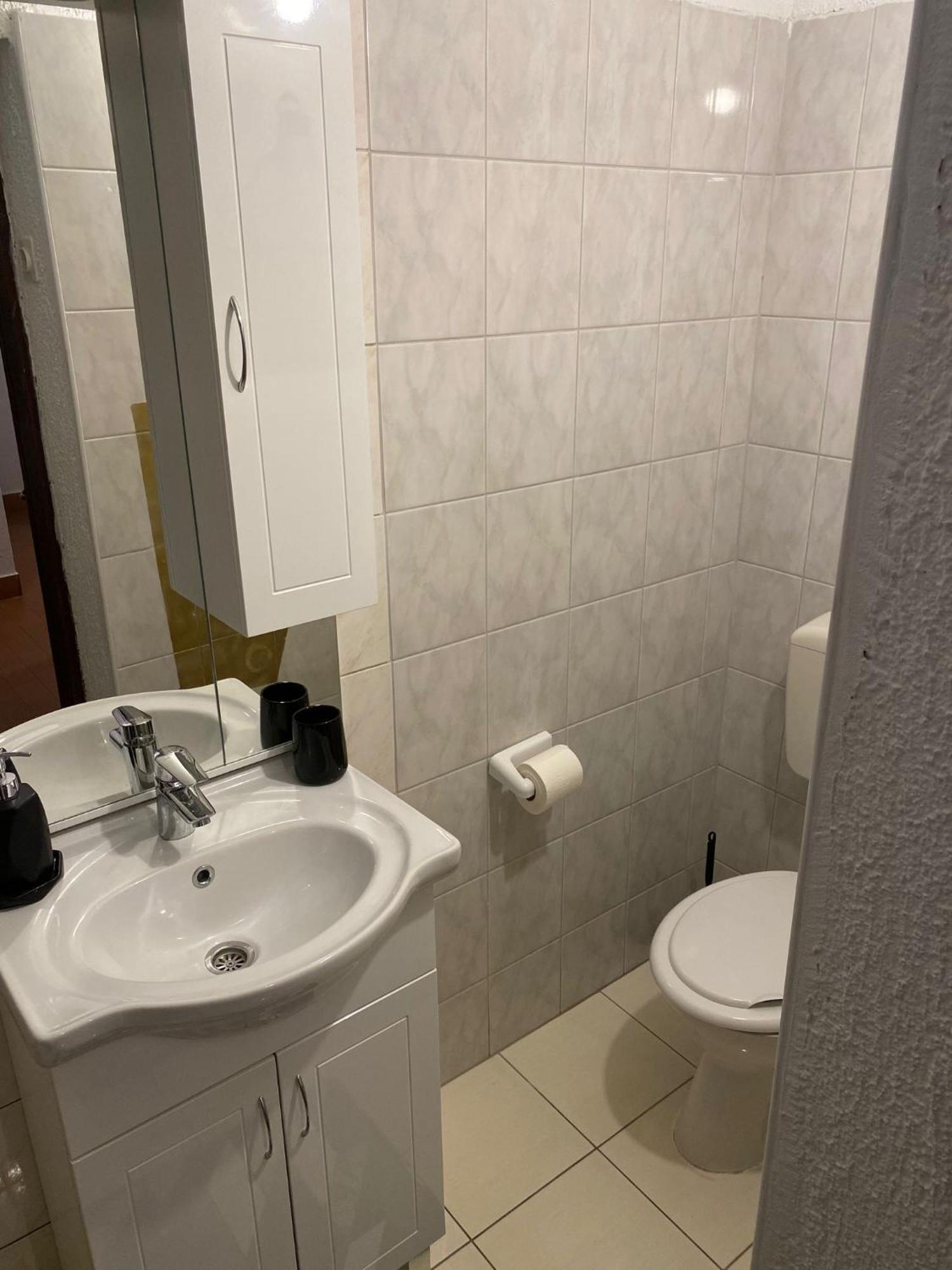 Apartmani Ines Marina Exterior foto